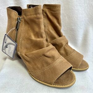 White Mountain Gemini Booties Women's 8 8M Tan Open Toe Boots Shoes Chunky Heel